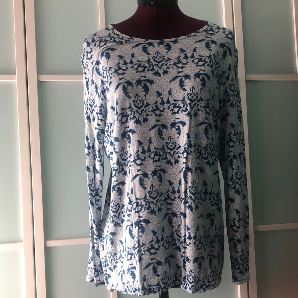 Chico’s long sleeve patterned t-shirt